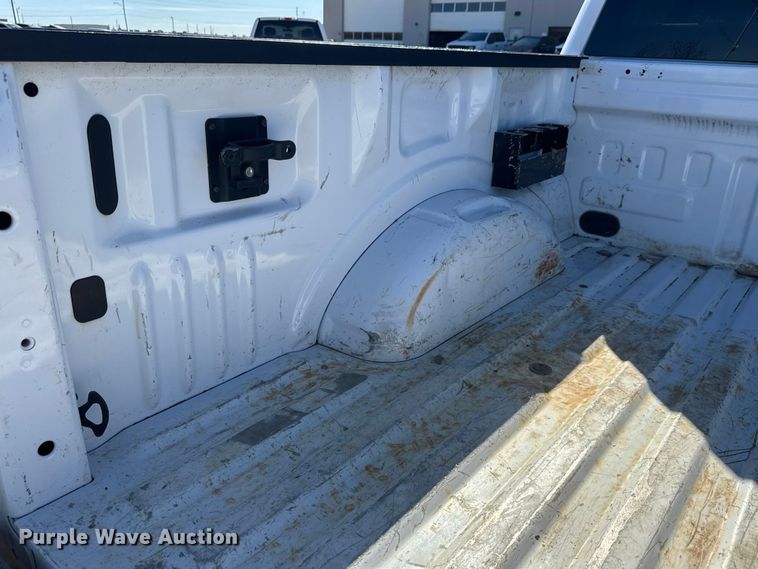 image for item ET1560 2020 Ford F150 Crew Cab pickup truck