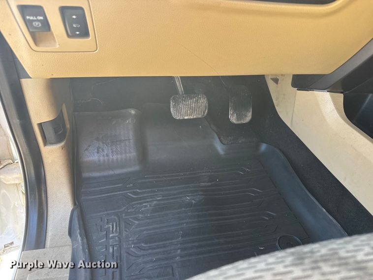 image for item ET1560 2020 Ford F150 Crew Cab pickup truck