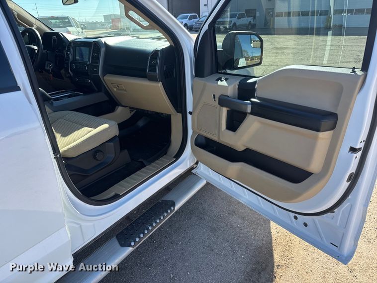 image for item ET1560 2020 Ford F150 Crew Cab pickup truck