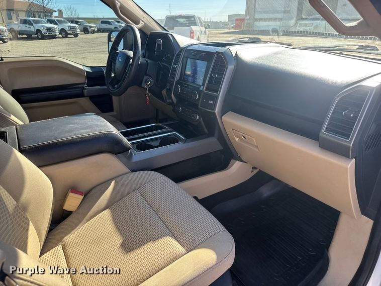 image for item ET1560 2020 Ford F150 Crew Cab pickup truck