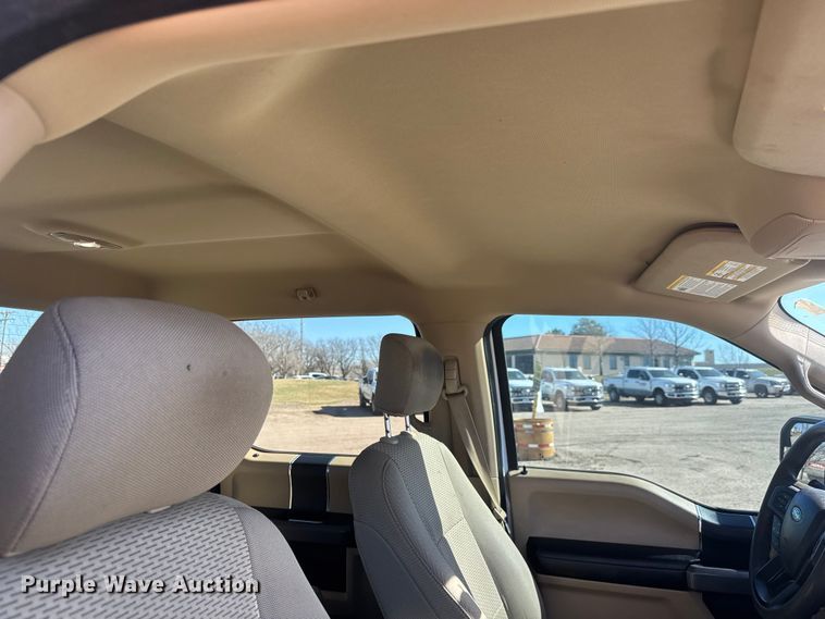 image for item ET1560 2020 Ford F150 Crew Cab pickup truck