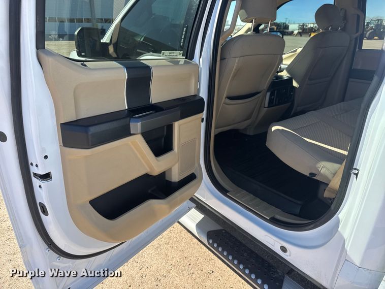 image for item ET1560 2020 Ford F150 Crew Cab pickup truck