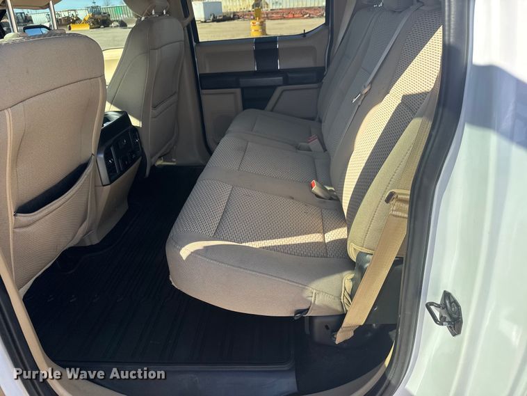 image for item ET1560 2020 Ford F150 Crew Cab pickup truck