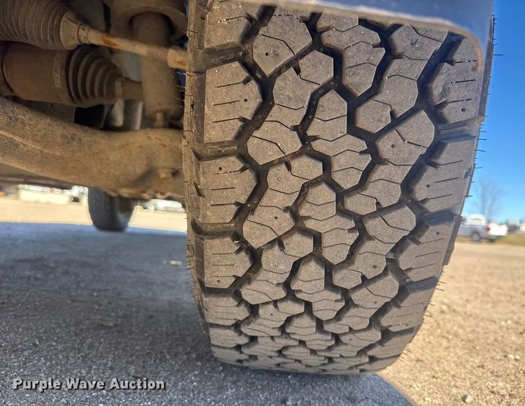 image for item ET1560 2020 Ford F150 Crew Cab pickup truck