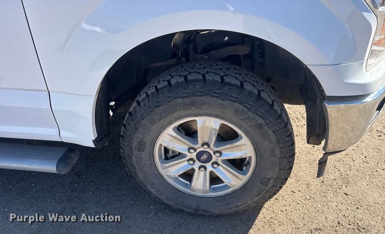 image for item ET1560 2020 Ford F150 Crew Cab pickup truck