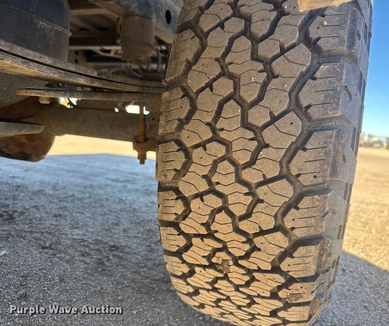 image for item ET1560 2020 Ford F150 Crew Cab pickup truck