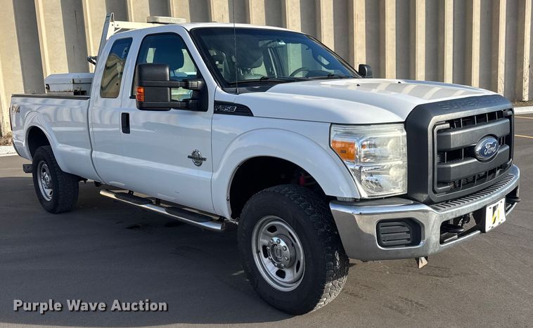 image for item ET1563 2015 Ford F350 Super Duty XL Ext. Cab pickup truck