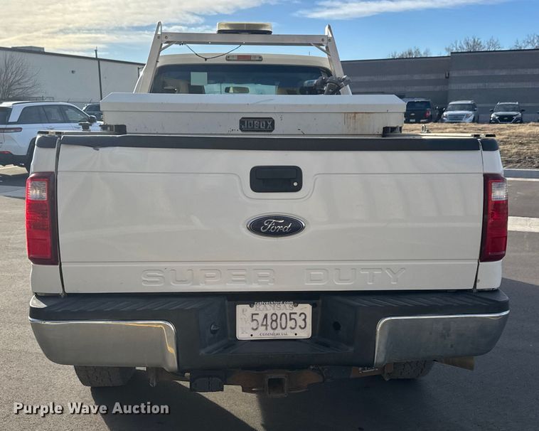 image for item ET1563 2015 Ford F350 Super Duty XL Ext. Cab pickup truck