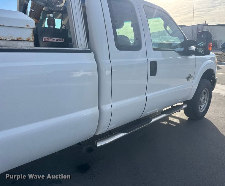 image for item ET1563 2015 Ford F350 Super Duty XL Ext. Cab pickup truck