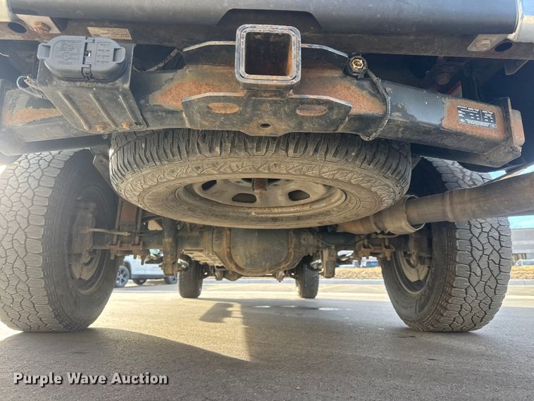 image for item ET1563 2015 Ford F350 Super Duty XL Ext. Cab pickup truck