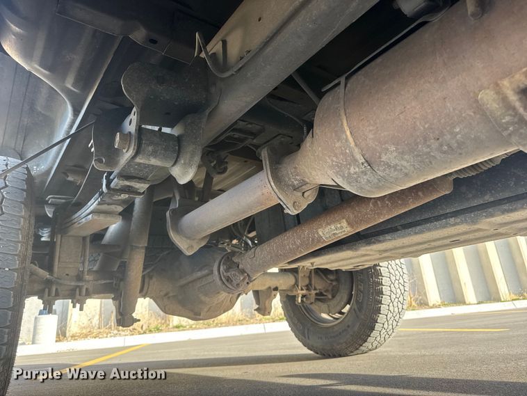 image for item ET1563 2015 Ford F350 Super Duty XL Ext. Cab pickup truck