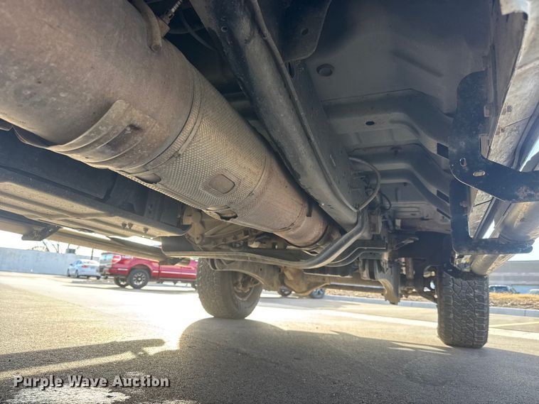 image for item ET1563 2015 Ford F350 Super Duty XL Ext. Cab pickup truck