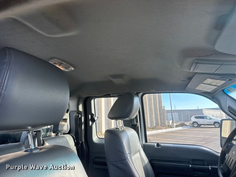 image for item ET1563 2015 Ford F350 Super Duty XL Ext. Cab pickup truck