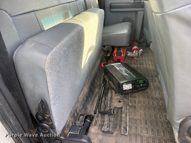 image for item ET1563 2015 Ford F350 Super Duty XL Ext. Cab pickup truck