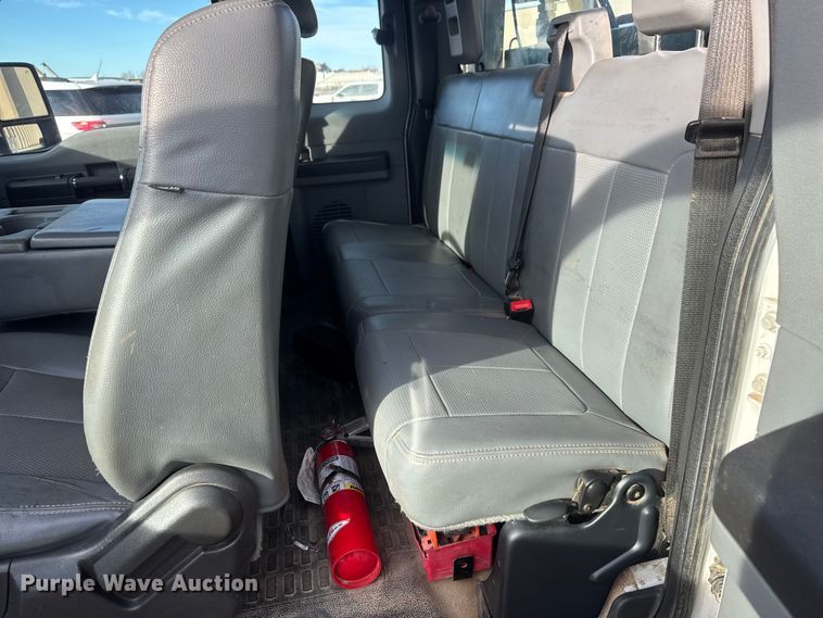 image for item ET1563 2015 Ford F350 Super Duty XL Ext. Cab pickup truck