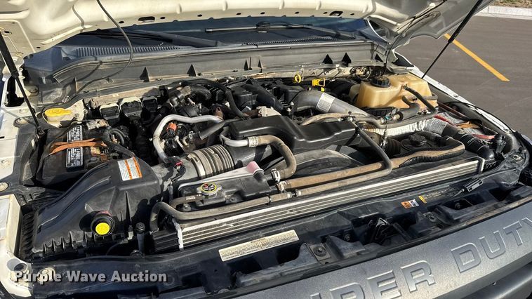 image for item ET1563 2015 Ford F350 Super Duty XL Ext. Cab pickup truck