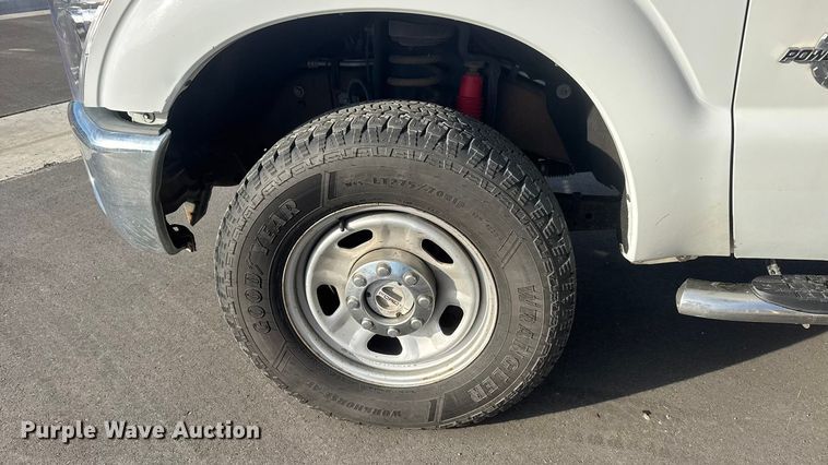 image for item ET1563 2015 Ford F350 Super Duty XL Ext. Cab pickup truck