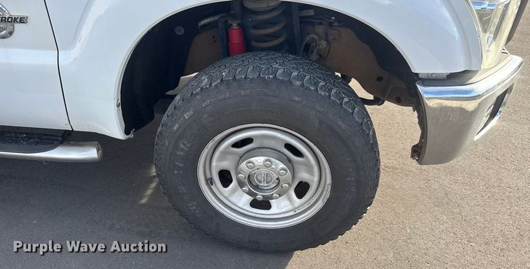 image for item ET1563 2015 Ford F350 Super Duty XL Ext. Cab pickup truck