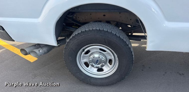 image for item ET1563 2015 Ford F350 Super Duty XL Ext. Cab pickup truck