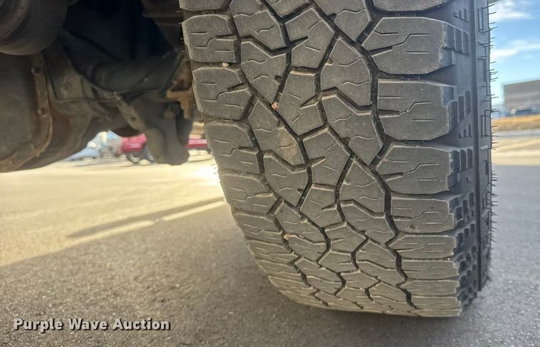 image for item ET1563 2015 Ford F350 Super Duty XL Ext. Cab pickup truck