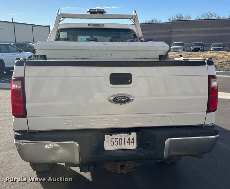 image for item ET1564 2016 Ford F250 Super Duty XL Ext. Cab pickup truck