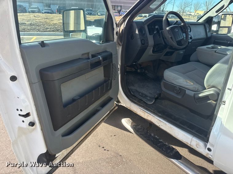 image for item ET1564 2016 Ford F250 Super Duty XL Ext. Cab pickup truck