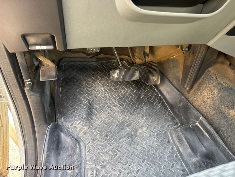 image for item ET1564 2016 Ford F250 Super Duty XL Ext. Cab pickup truck