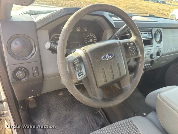 image for item ET1564 2016 Ford F250 Super Duty XL Ext. Cab pickup truck