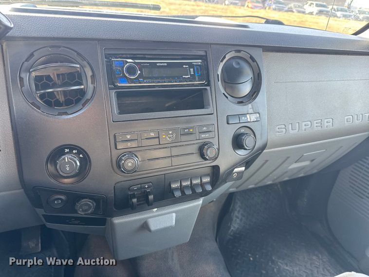 image for item ET1564 2016 Ford F250 Super Duty XL Ext. Cab pickup truck