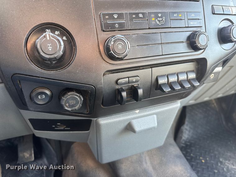 image for item ET1564 2016 Ford F250 Super Duty XL Ext. Cab pickup truck