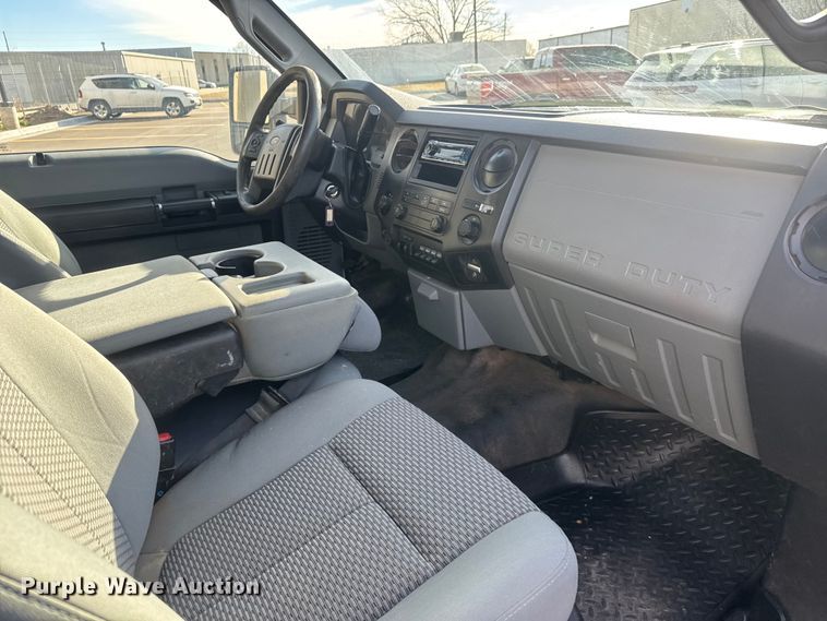 image for item ET1564 2016 Ford F250 Super Duty XL Ext. Cab pickup truck