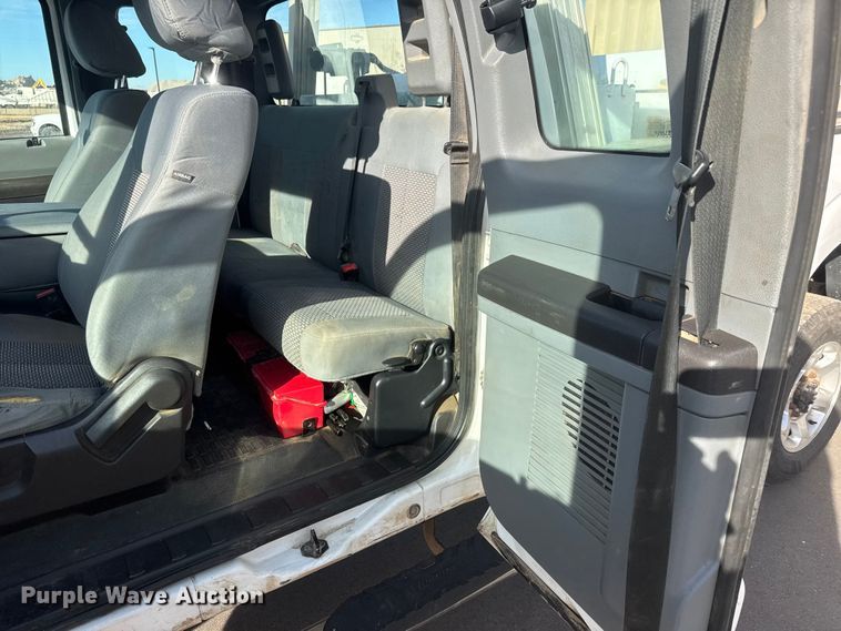 image for item ET1564 2016 Ford F250 Super Duty XL Ext. Cab pickup truck