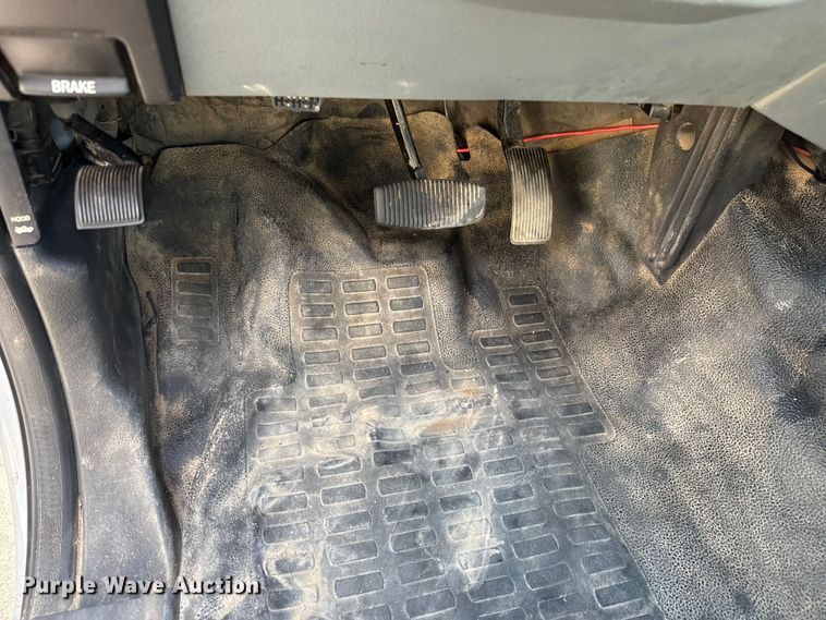 image for item ET1565 2014 Ford F250 Super Duty XL Ext. Cab pickup truck