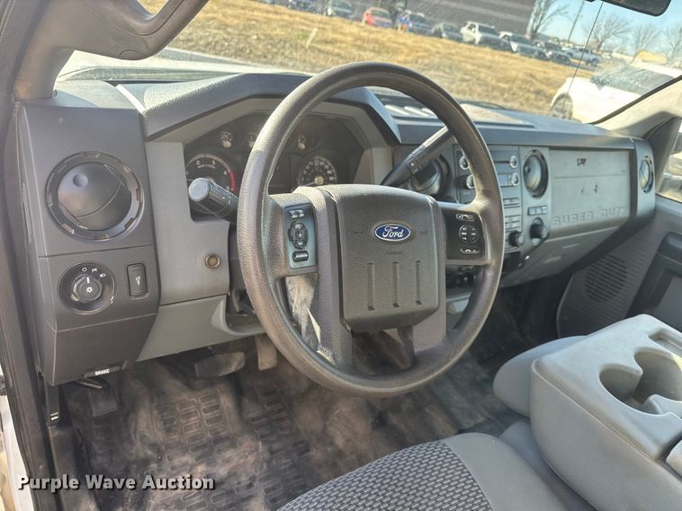 image for item ET1565 2014 Ford F250 Super Duty XL Ext. Cab pickup truck