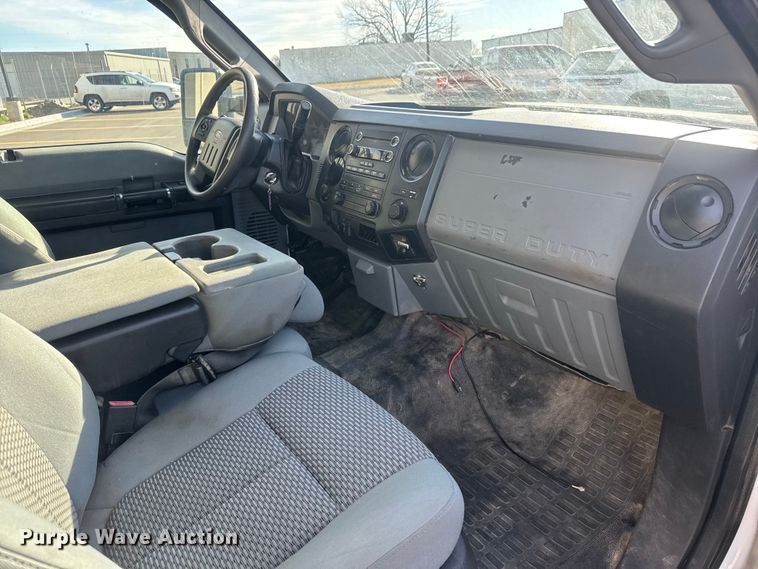 image for item ET1565 2014 Ford F250 Super Duty XL Ext. Cab pickup truck