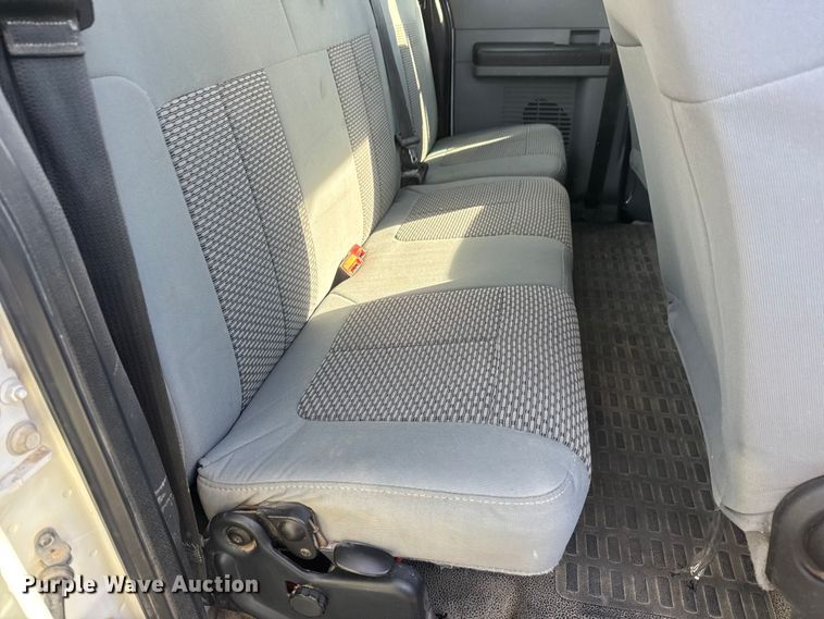 image for item ET1565 2014 Ford F250 Super Duty XL Ext. Cab pickup truck