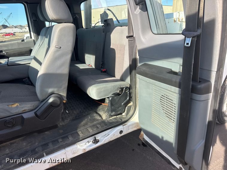 image for item ET1565 2014 Ford F250 Super Duty XL Ext. Cab pickup truck