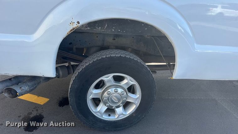 image for item ET1565 2014 Ford F250 Super Duty XL Ext. Cab pickup truck