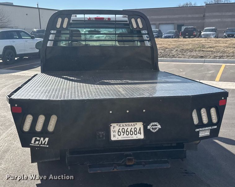 image for item ET1566 2012 Chevrolet Silverado 1500 flatbed pickup truck