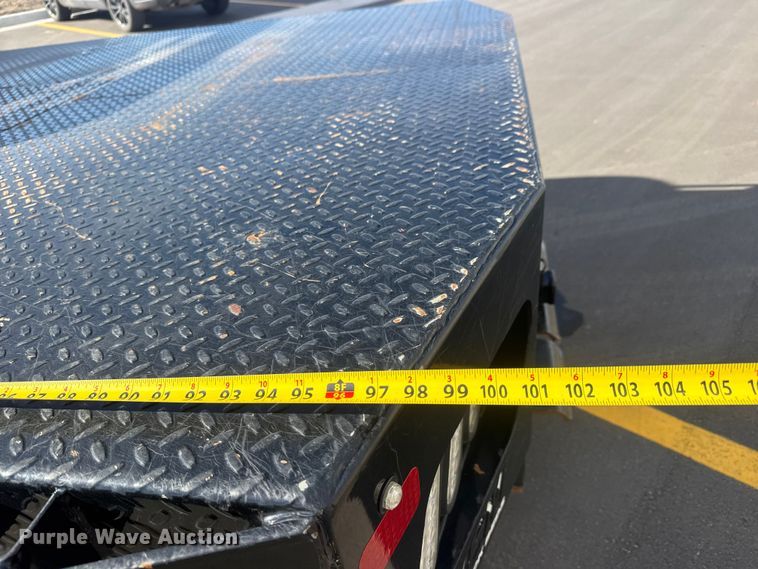 image for item ET1566 2012 Chevrolet Silverado 1500 flatbed pickup truck