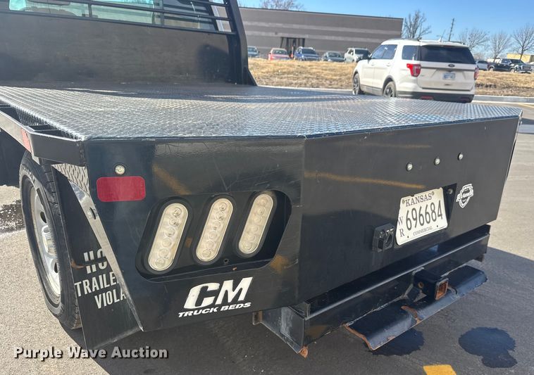 image for item ET1566 2012 Chevrolet Silverado 1500 flatbed pickup truck