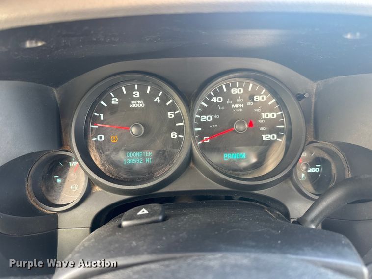 image for item ET1566 2012 Chevrolet Silverado 1500 flatbed pickup truck