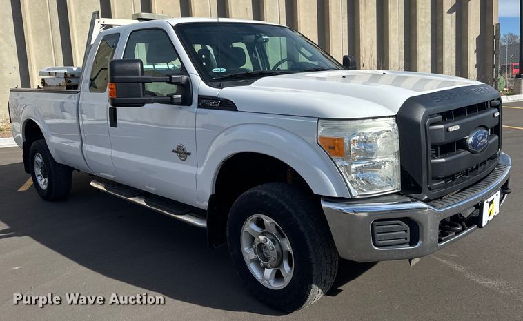 image for item ET1567 2016 Ford F250 Ext. Cab pickup truck