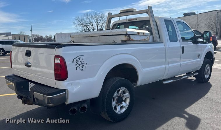 image for item ET1567 2016 Ford F250 Ext. Cab pickup truck