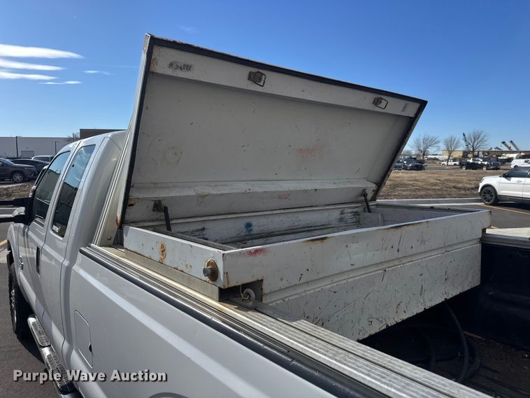 image for item ET1567 2016 Ford F250 Ext. Cab pickup truck