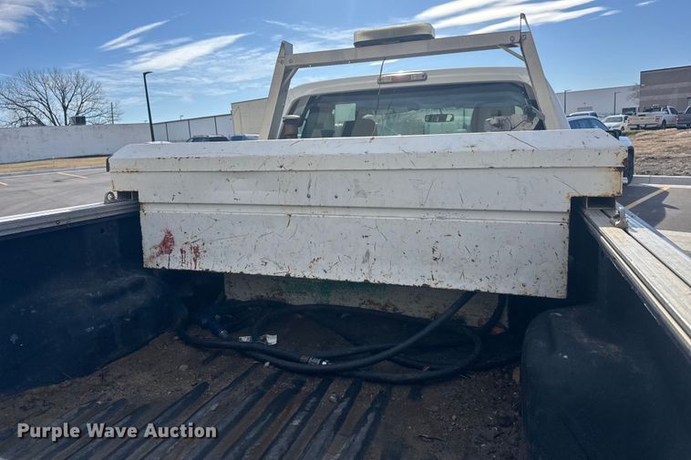 image for item ET1567 2016 Ford F250 Ext. Cab pickup truck