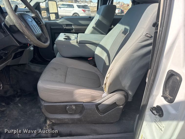 image for item ET1567 2016 Ford F250 Ext. Cab pickup truck