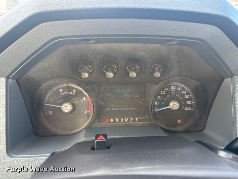 image for item ET1567 2016 Ford F250 Ext. Cab pickup truck