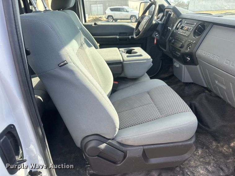 image for item ET1567 2016 Ford F250 Ext. Cab pickup truck