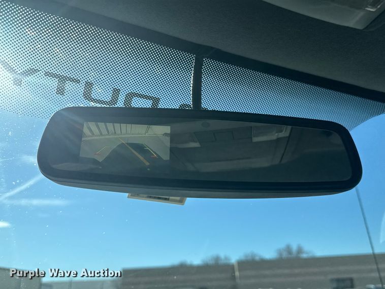 image for item ET1567 2016 Ford F250 Ext. Cab pickup truck